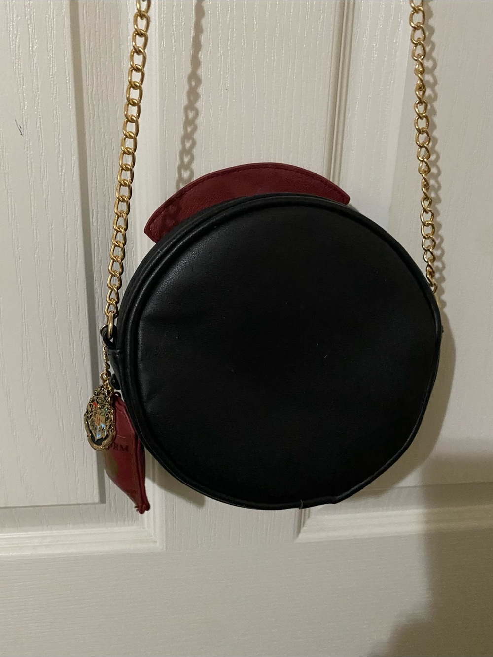 Hogwarts Express Black Round Crossbody Bag - Picture 6 of 8
